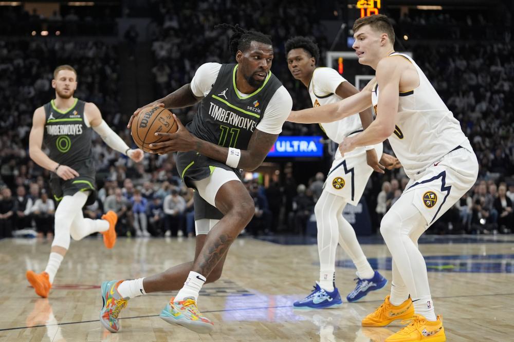 续位列榜首 续位列榜首