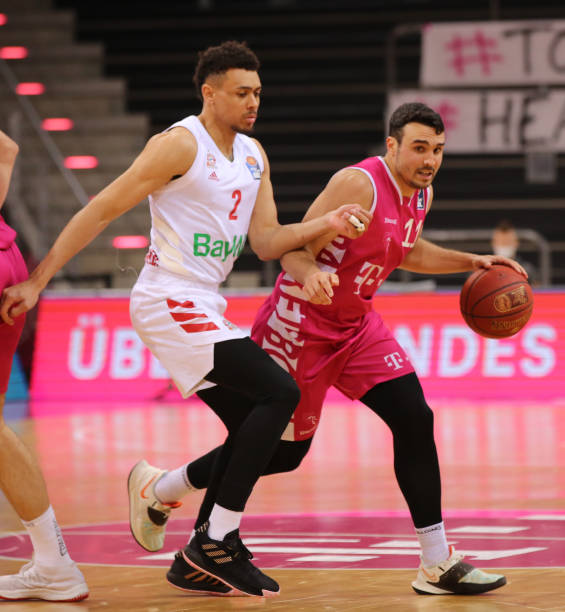 对决充满了 对决充满了